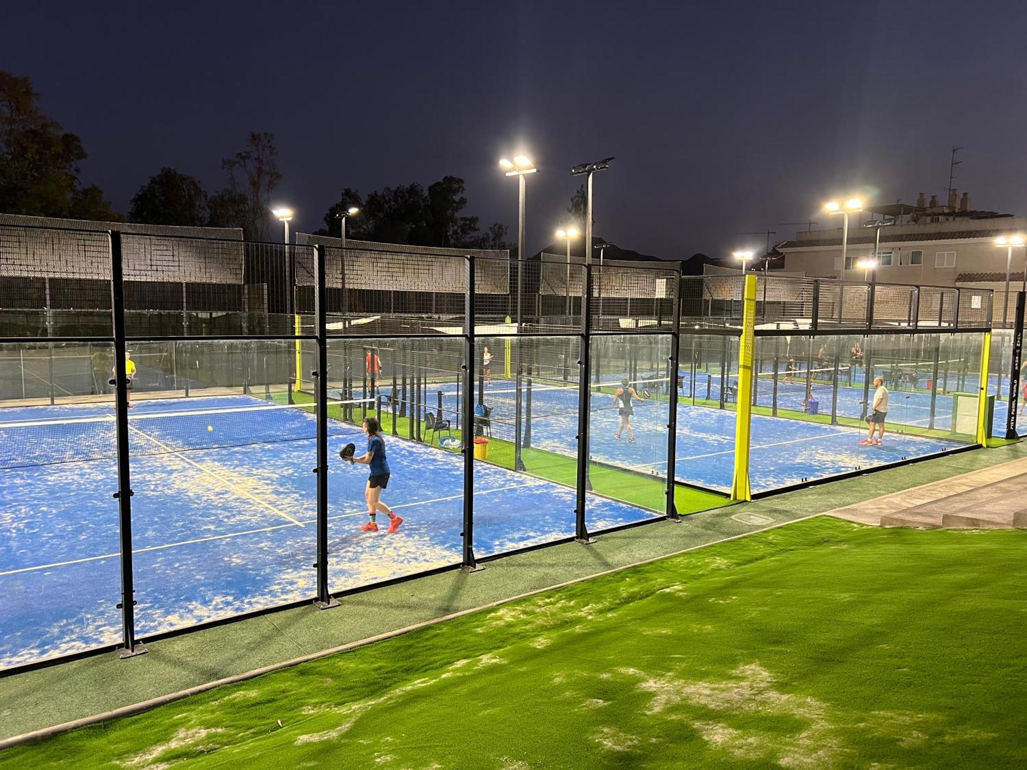 Piso Con Ac, Piscina Y Pista De Padel Y Tenis En Агілас Екстер'єр фото