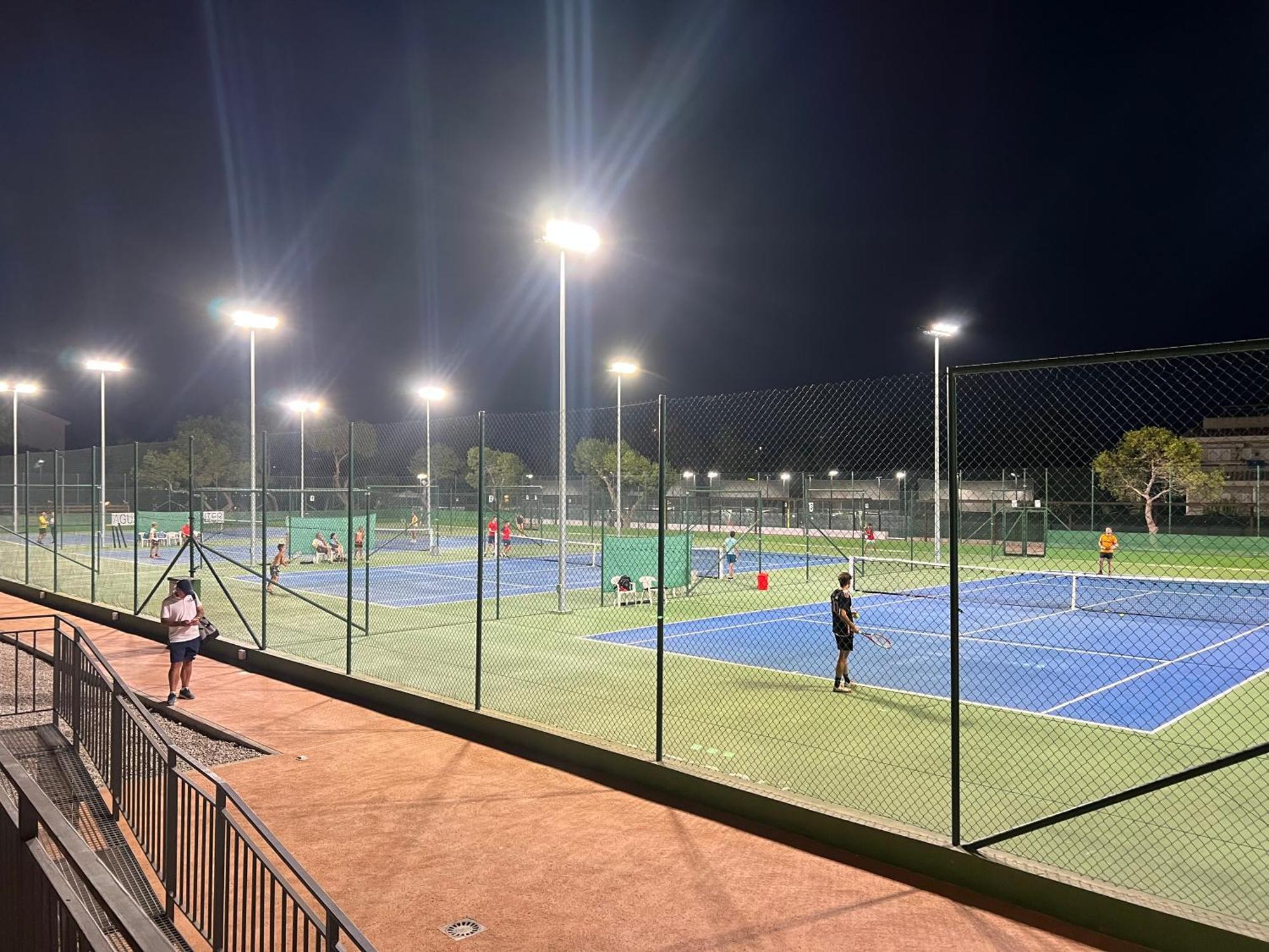 Piso Con Ac, Piscina Y Pista De Padel Y Tenis En Агілас Екстер'єр фото